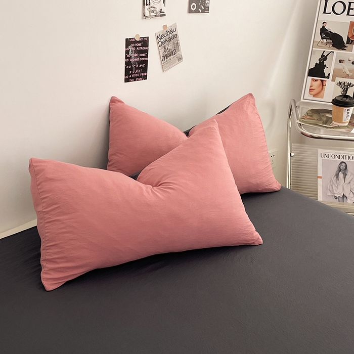 91家纺网 家纺一手货源 找家纺 优尚佳生活馆 2025新款ins风超柔褶皱亲肤磨毛水洗棉四件套双拼系列（风格一） 豆沙深灰