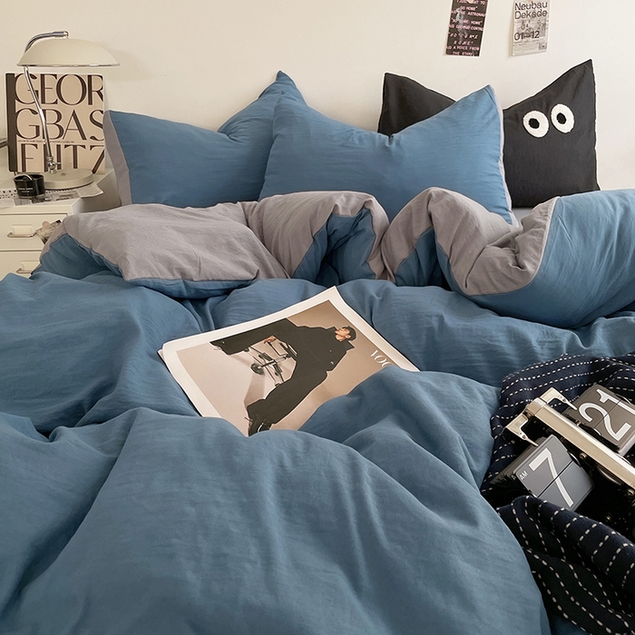 91家纺网 家纺一手货源 找家纺 优尚佳生活馆 2025新款ins风超柔褶皱亲肤磨毛水洗棉四件套双拼系列（风格一） 宝蓝浅灰