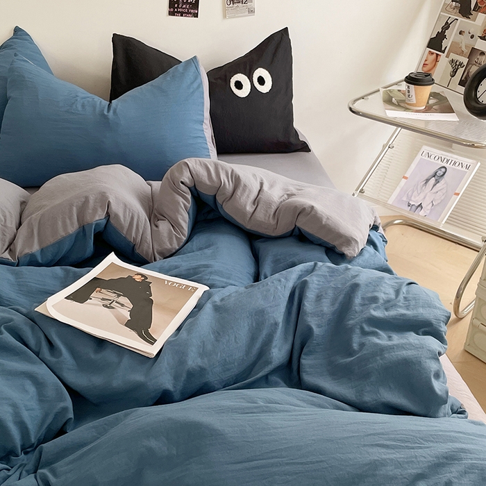 91家纺网 家纺一手货源 找家纺 优尚佳生活馆 2025新款ins风超柔褶皱亲肤磨毛水洗棉四件套双拼系列（风格一） 宝蓝浅灰