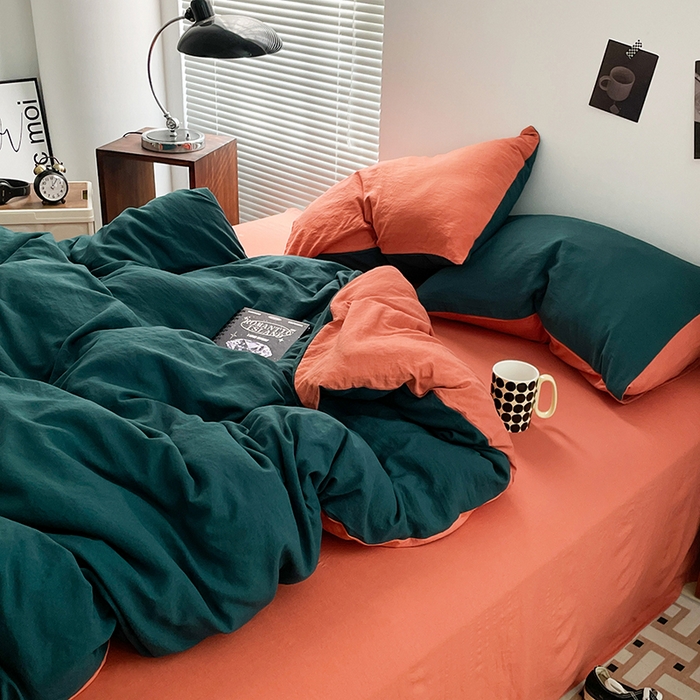 91家纺网 家纺一手货源 找家纺 优尚佳生活馆 2025新款ins风超柔褶皱亲肤磨毛水洗棉四件套双拼系列（风格二） 墨绿活力橙