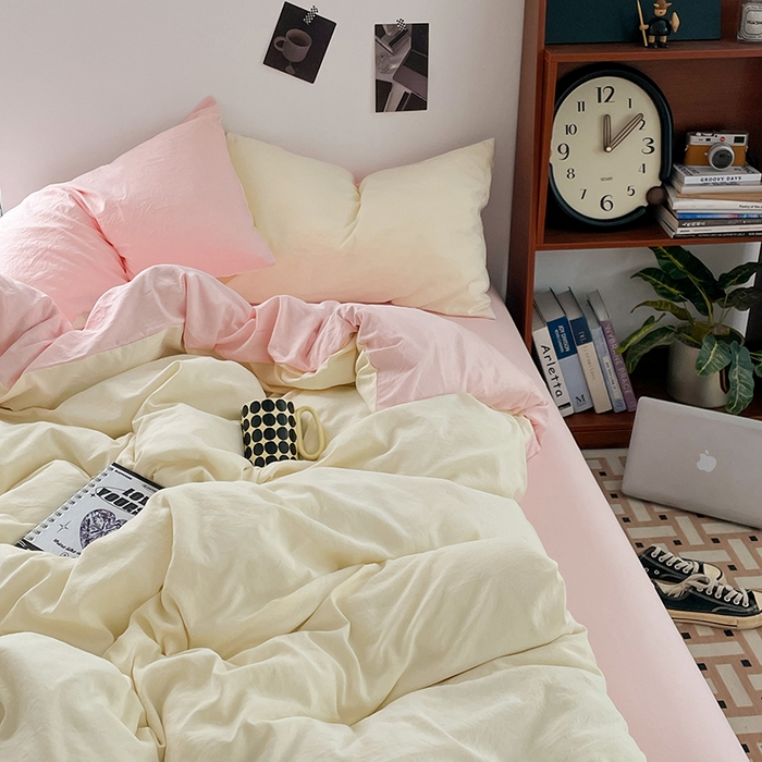 91家纺网 家纺一手货源 找家纺 优尚佳生活馆 2025新款ins风超柔褶皱亲肤磨毛水洗棉四件套双拼系列（风格二） 柠檬粉