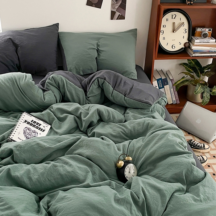 91家纺网 家纺一手货源 找家纺 优尚佳生活馆 2025新款ins风超柔褶皱亲肤磨毛水洗棉四件套双拼系列（风格二） 松绿深灰