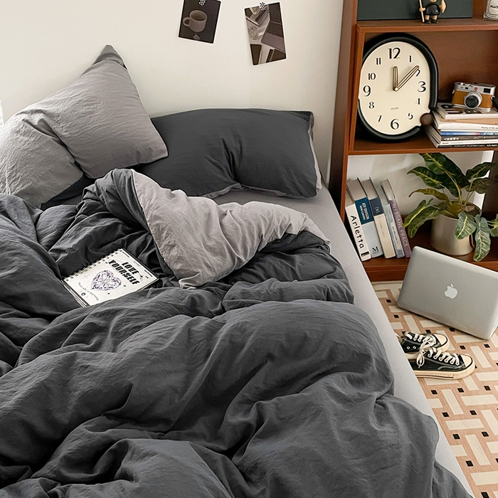 91家纺网 家纺一手货源 找家纺 优尚佳生活馆 2025新款ins风超柔褶皱亲肤磨毛水洗棉四件套双拼系列（风格二） 深浅灰