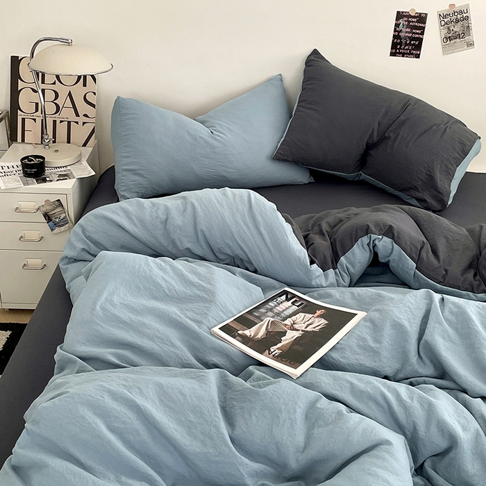 91家纺网 家纺一手货源 找家纺 优尚佳生活馆 2025新款ins风超柔褶皱亲肤磨毛水洗棉四件套双拼系列（风格一） 天蓝灰