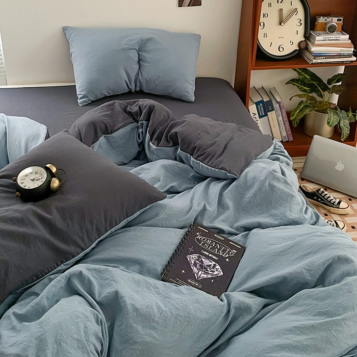 91家纺网 家纺一手货源 找家纺 优尚佳生活馆 2025新款ins风超柔褶皱亲肤磨毛水洗棉四件套双拼系列（风格二） 天蓝灰
