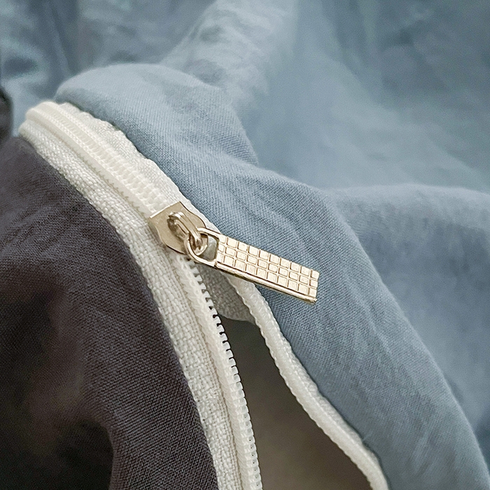 91家纺网 家纺一手货源 找家纺 优尚佳生活馆 2025新款ins风超柔褶皱亲肤磨毛水洗棉四件套双拼系列（风格二） 天蓝灰