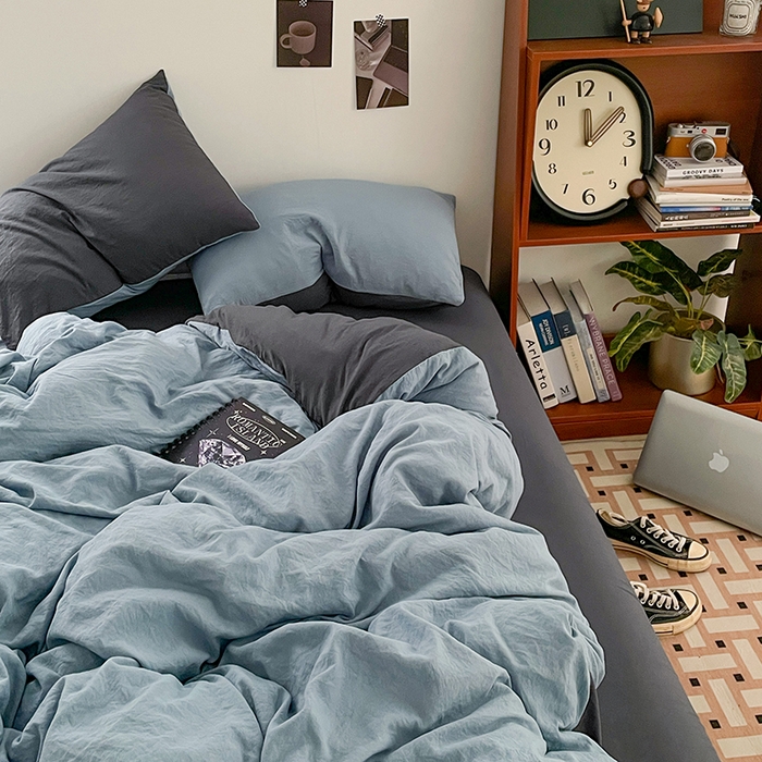 91家纺网 家纺一手货源 找家纺 优尚佳生活馆 2025新款ins风超柔褶皱亲肤磨毛水洗棉四件套双拼系列（风格二） 天蓝灰