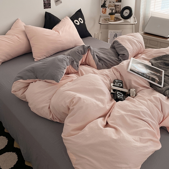 91家纺网 家纺一手货源 找家纺 优尚佳生活馆 2025新款ins风超柔褶皱亲肤磨毛水洗棉四件套双拼系列（风格一） 浅粉灰