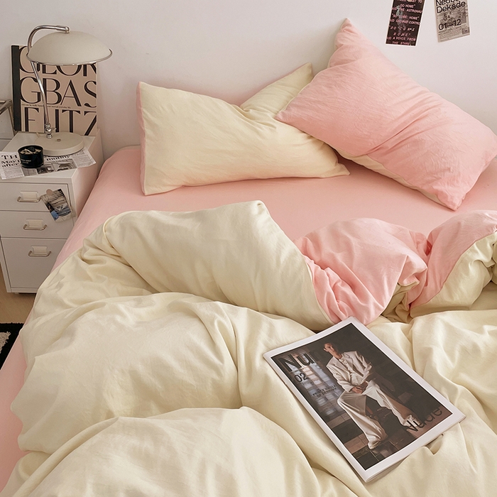 91家纺网 家纺一手货源 找家纺 优尚佳生活馆 2025新款ins风超柔褶皱亲肤磨毛水洗棉四件套双拼系列（风格一） 柠檬粉