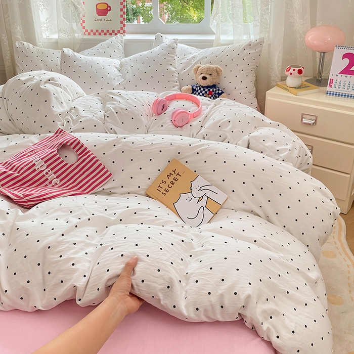 91家纺网 家纺一手货源 找家纺 优尚佳生活馆 2025新款INS风亲肤水洗棉四件套系列-印花 点点温馨