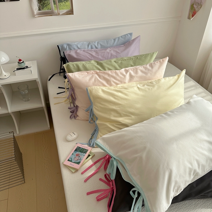 91家纺网 家纺一手货源 找家纺 尺素 2025新款纯棉绑带款ins风博主单枕套全棉成人枕头套纯色蝴蝶结枕芯枕套 组合图仅供参考