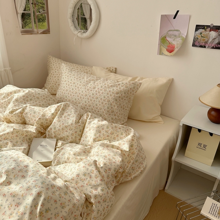 91家纺网 家纺一手货源 找家纺 尺素 2025新款田园小清新纯棉四件套出口韩国ins博主风全棉被套纯色加大床单1.8床笠印花枕套学生宿舍三件套 花似锦 奶白