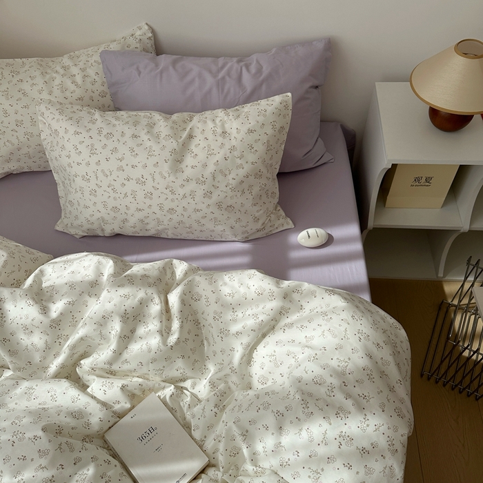 91家纺网 家纺一手货源 找家纺 尺素 2025新款田园小清新纯棉四件套出口韩国ins博主风全棉被套纯色加大床单1.8床笠印花枕套学生宿舍三件套 紫鸢千夏紫