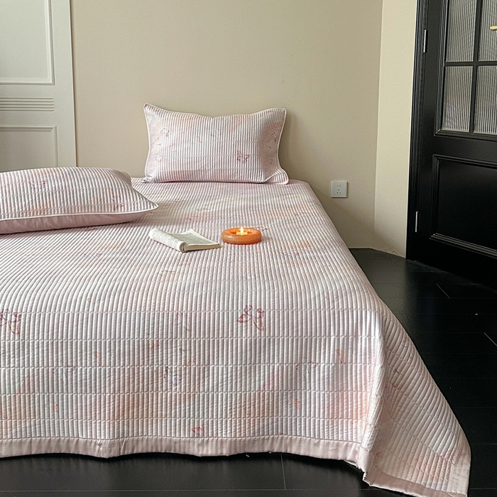 91家纺网 家纺一手货源 找家纺 （总）2025新款幻蝶系列奥地利进口兰精天丝床盖三件套双面可用可搭同款夏被（提供买家秀）