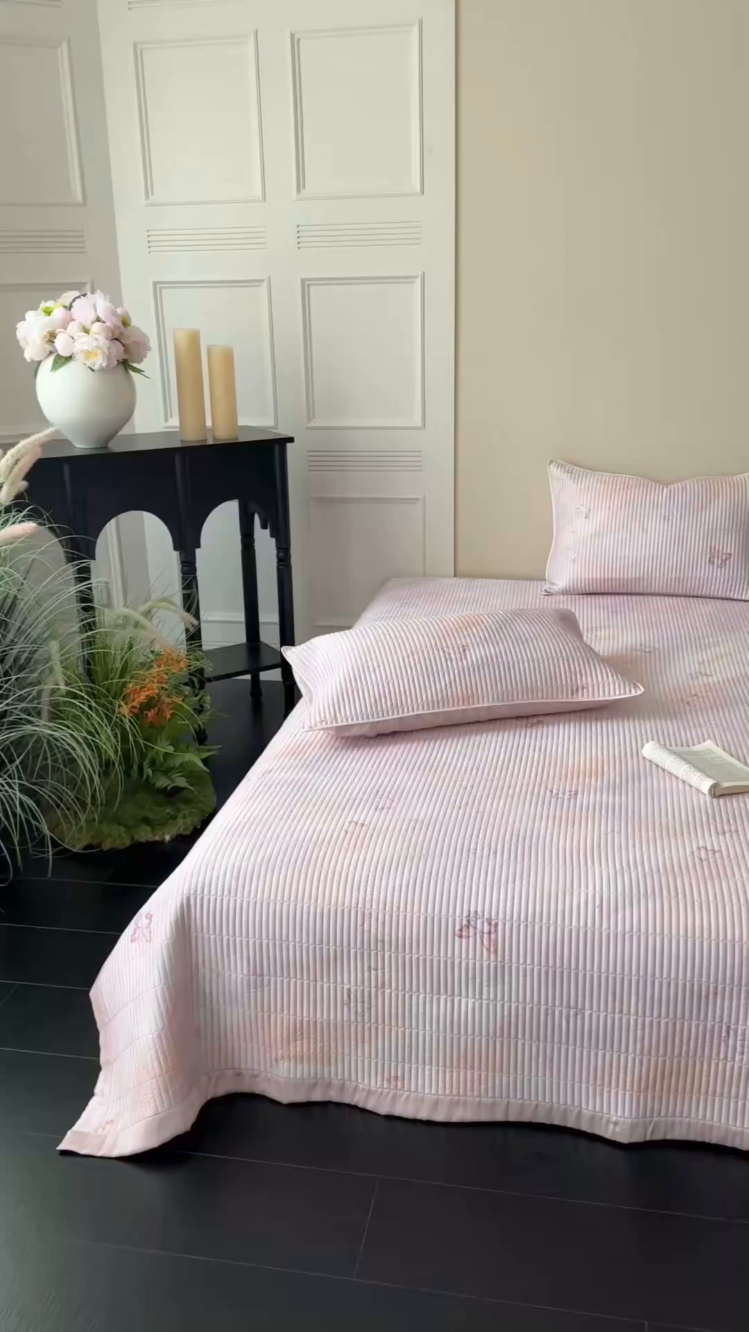 91家纺网 家纺一手货源 找家纺 （总）2025新款幻蝶系列奥地利进口兰精天丝床盖三件套双面可用可搭同款夏被（提供买家秀）