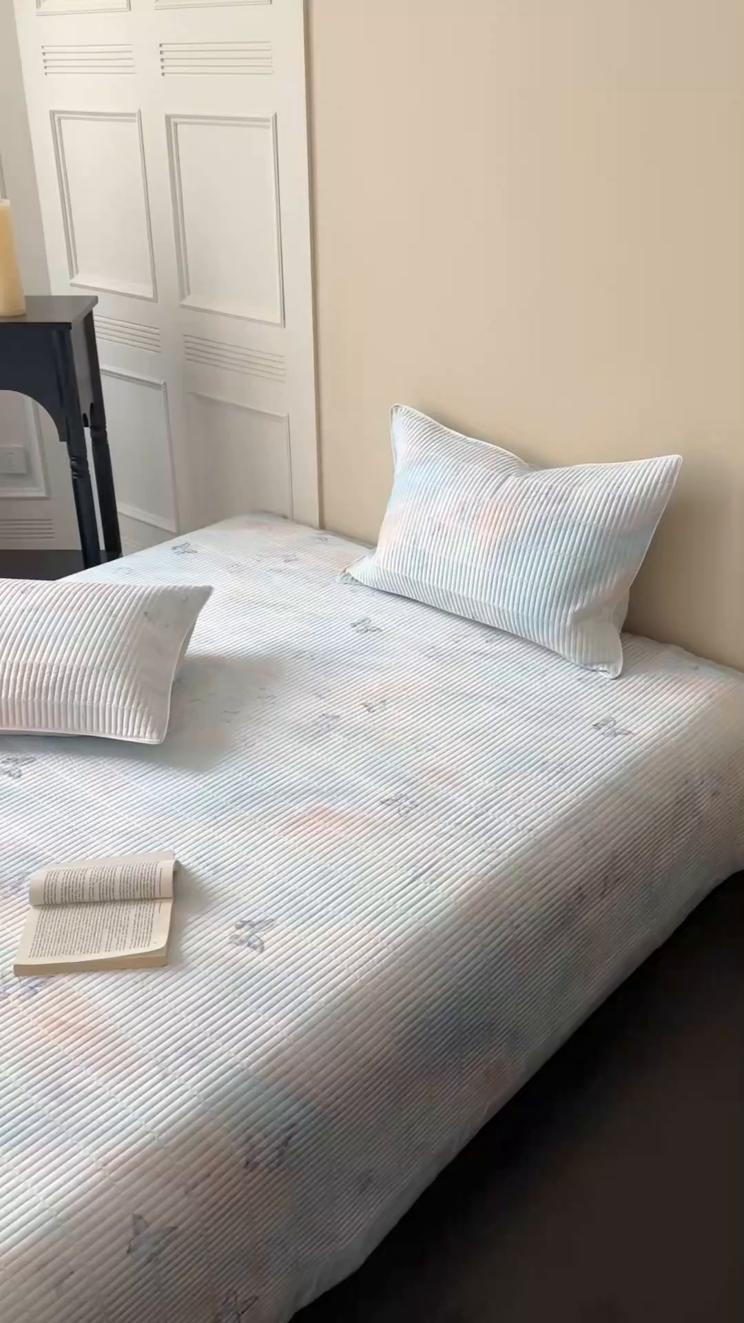 91家纺网 家纺一手货源 找家纺 2025新款幻蝶系列奥地利进口兰精天丝床盖三件套双面可用可搭同款夏被（提供买家秀） 幻蝶-蓝