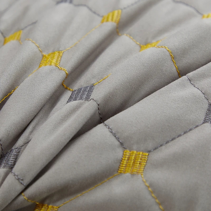 91家纺网 家纺一手货源 找家纺 雅晨枕芯 2025新款满天星双边立体枕头枕芯 灰48x74cm 高枕 