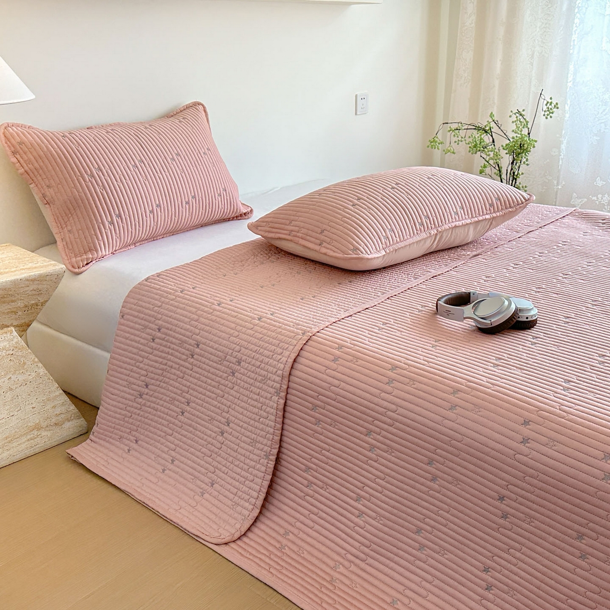 91家纺网 家纺一手货源 找家纺 恒尚居 2025新款莫代尔天丝夏季床盖绗缝星星刺绣夹棉床单三件套 星空-粉