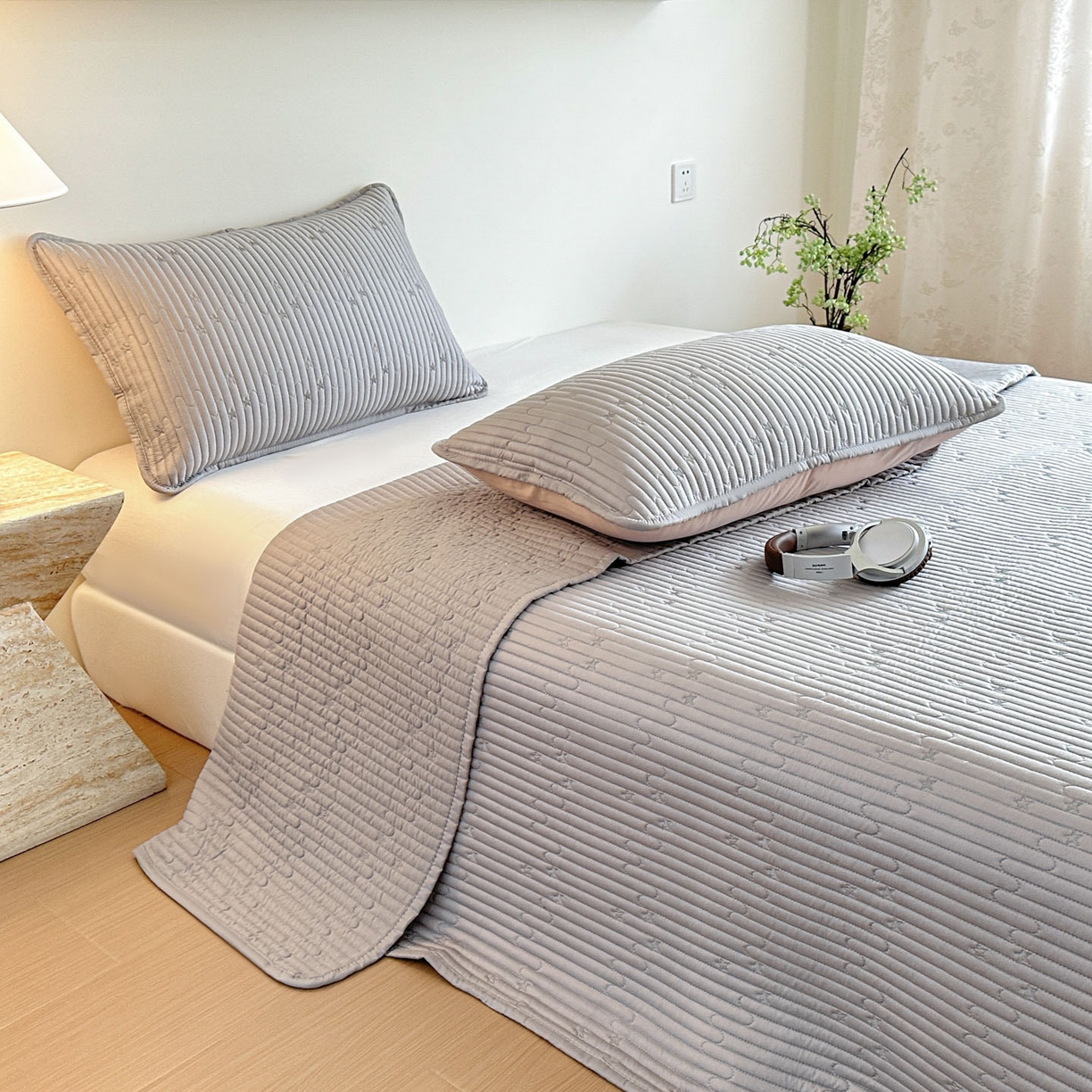 91家纺网 家纺一手货源 找家纺 恒尚居 2025新款莫代尔天丝夏季床盖绗缝星星刺绣夹棉床单三件套 星空-灰