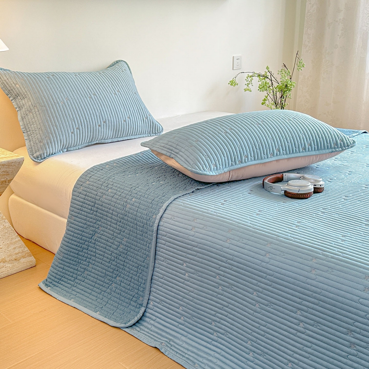 91家纺网 家纺一手货源 找家纺 恒尚居 2025新款莫代尔天丝夏季床盖绗缝星星刺绣夹棉床单三件套 星空-蓝