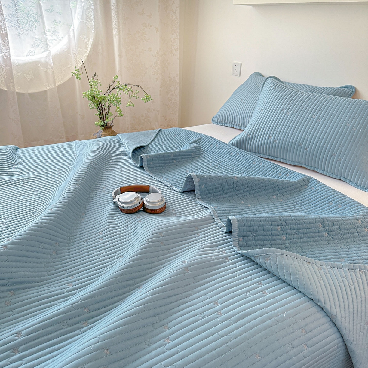 91家纺网 家纺一手货源 找家纺 恒尚居 2025新款莫代尔天丝夏季床盖绗缝星星刺绣夹棉床单三件套 星空-蓝