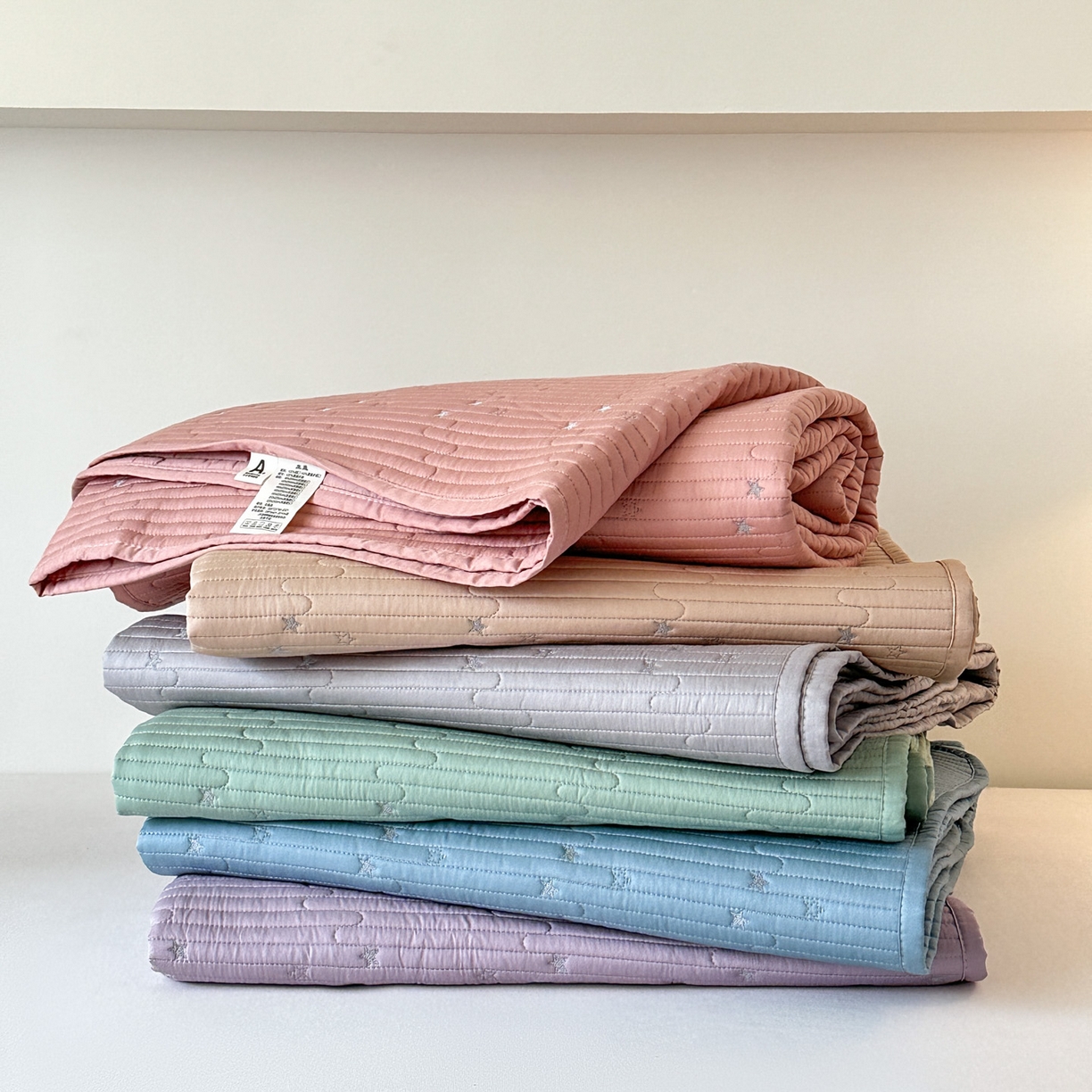 91家纺网 家纺一手货源 找家纺 恒尚居 2025新款莫代尔天丝夏季床盖绗缝星星刺绣夹棉床单三件套 组合图仅供参考