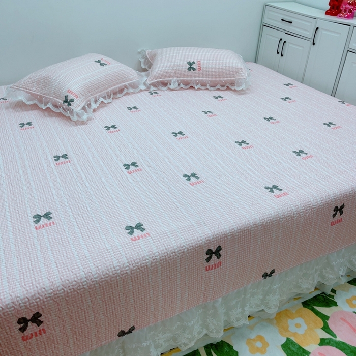 91家纺网 家纺一手货源 找家纺 暖居 2025新款纯棉大蕾丝榻榻米农村大炕盖支持定制 粉色蝴蝶结仙女款