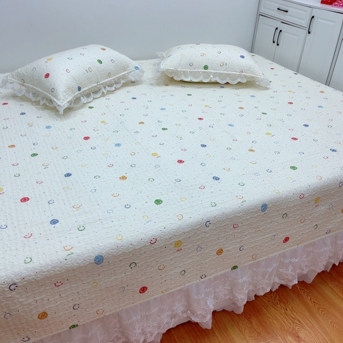 91家纺网 家纺一手货源 找家纺 暖居 2025新款纯棉大蕾丝榻榻米农村大炕盖支持定制 笑脸仙女款