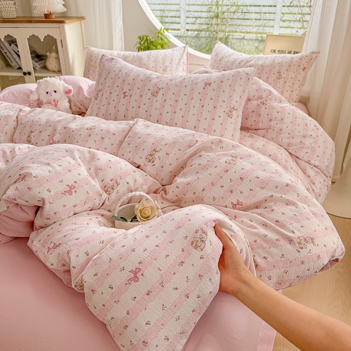 91家纺网 家纺一手货源 找家纺 壹号库家纺 2025新款云感木绵皱皱双层纱四件套-简单款 蕾丝小兔