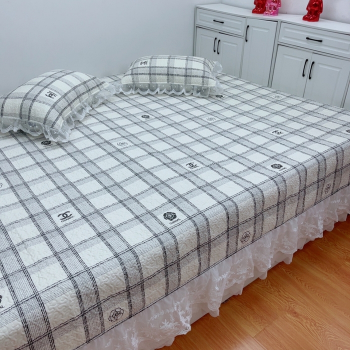 91家纺网 家纺一手货源 找家纺 暖居 2025新款纯棉大蕾丝榻榻米农村大炕盖支持定制 小香格子仙女款