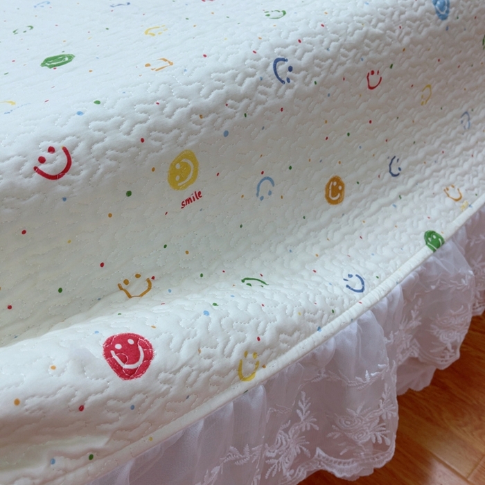 91家纺网 家纺一手货源 找家纺 暖居 2025新款纯棉大蕾丝榻榻米农村大炕盖支持定制 笑脸仙女款