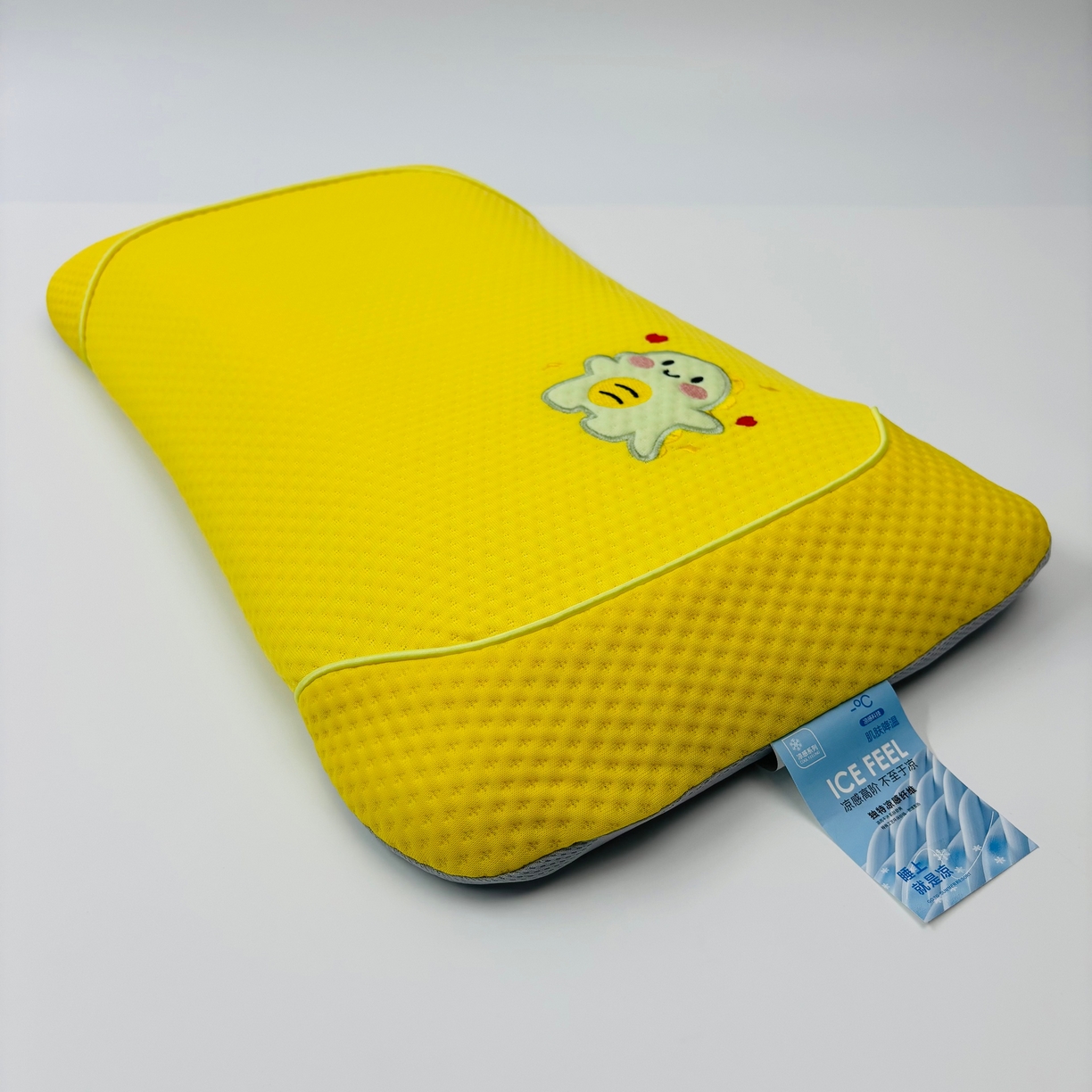 91家纺网 家纺一手货源 找家纺 （总）露函家居 2025新款儿童绣花款凉豆豆美 肤枕枕芯枕头