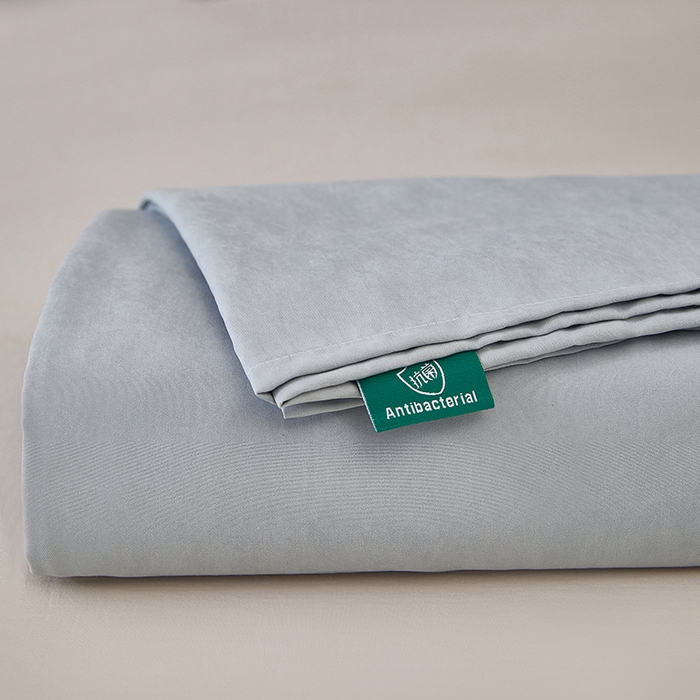 91家纺网 家纺一手货源 找家纺 优梦莱 2025春夏新款抗菌防螨单床单单床单-场景二 浅灰绿