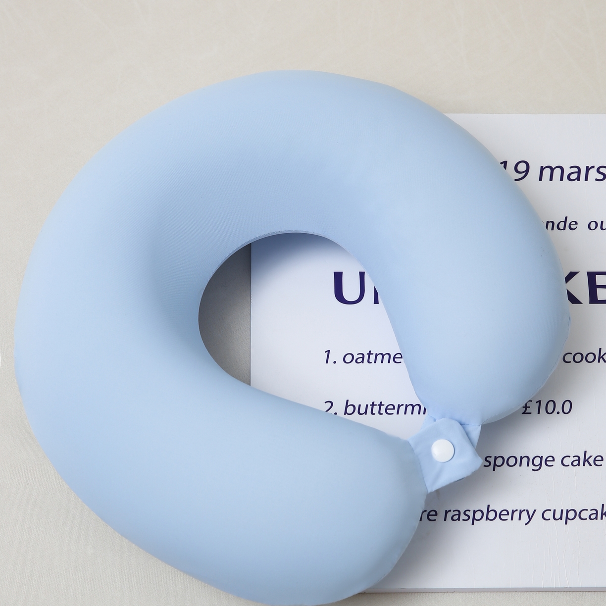 91家纺网 家纺一手货源 找家纺 露函家居 ‌2025新款U型大头护颈枕枕芯枕头 天空蓝 29x30cm/只