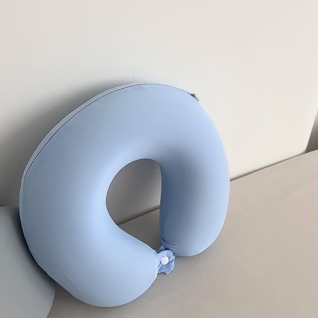 91家纺网 家纺一手货源 找家纺 露函家居 ‌2025新款U型大头护颈枕枕芯枕头 天空蓝 29x30cm/只