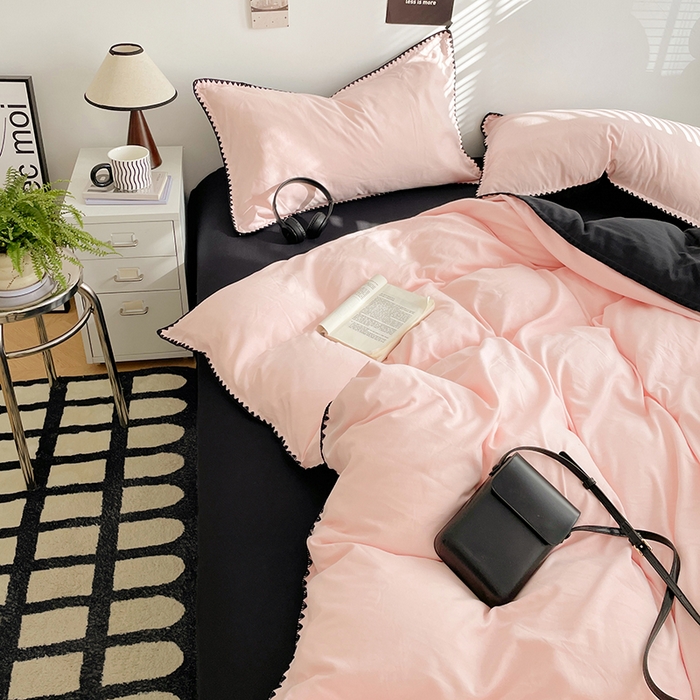 91家纺网 家纺一手货源 找家纺 思诺羽床笠 2025新款水洗棉贝壳边四件套系列 贝壳边+浅粉黑