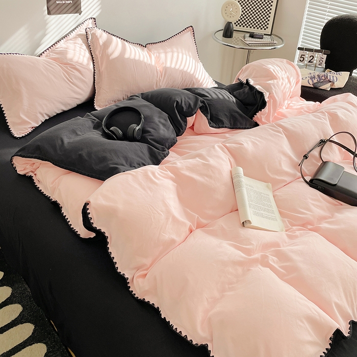 91家纺网 家纺一手货源 找家纺 思诺羽床笠 2025新款水洗棉贝壳边四件套系列 贝壳边+浅粉黑