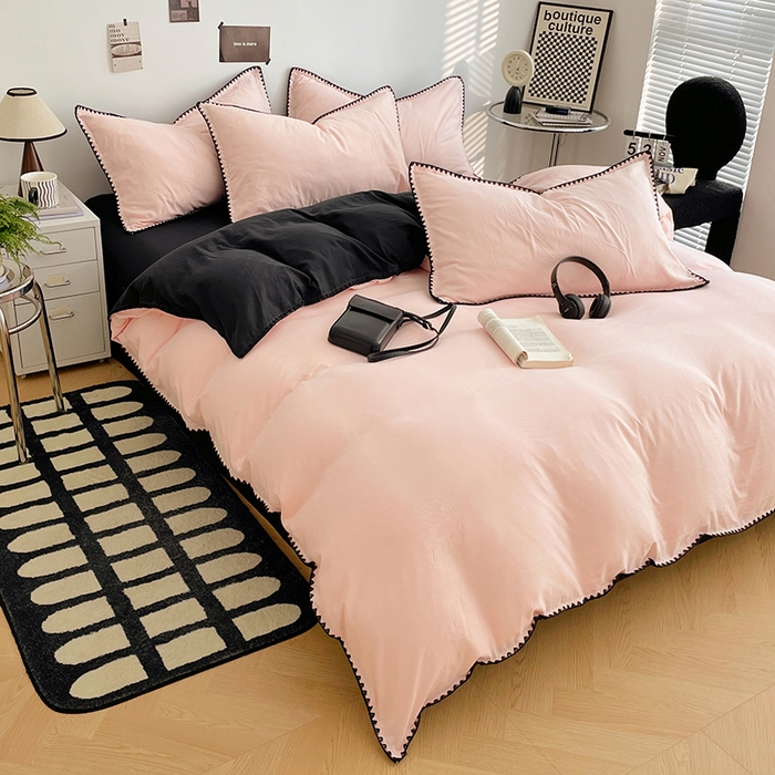 91家纺网 家纺一手货源 找家纺 思诺羽床笠 2025新款水洗棉贝壳边四件套系列 贝壳边+浅粉黑