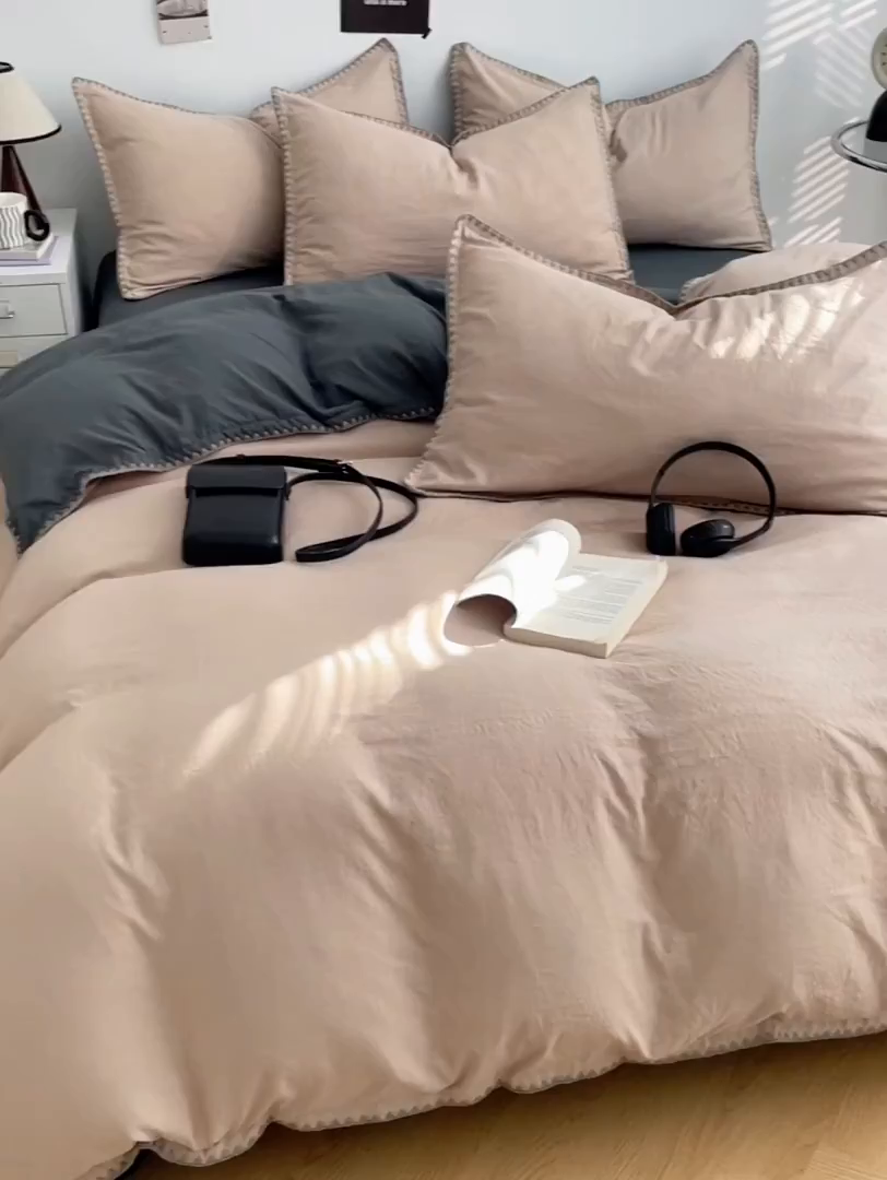 91家纺网 家纺一手货源 找家纺 思诺羽床笠 2025新款水洗棉贝壳边四件套系列 贝壳边+卡其深灰