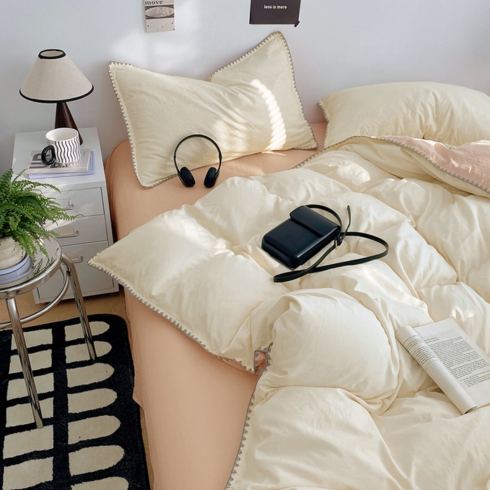 91家纺网 家纺一手货源 找家纺 思诺羽床笠 2025新款水洗棉贝壳边四件套系列 贝壳边-奶油黄+浅米咖