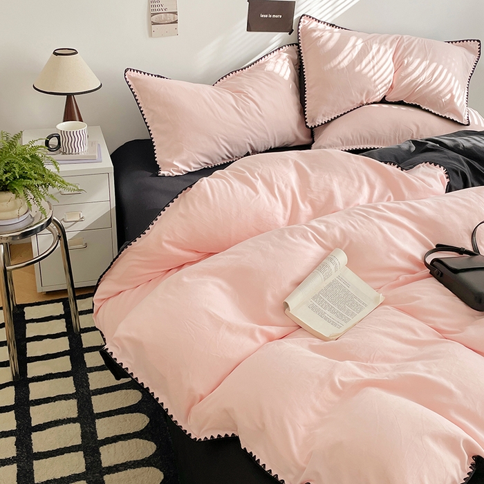 91家纺网 家纺一手货源 找家纺 思诺羽床笠 2025新款水洗棉贝壳边四件套系列 贝壳边+浅粉黑