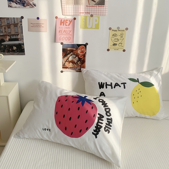 91家纺网 家纺一手货源 找家纺 柚可家居 2024新款数码定版全棉单枕套系列-多巴胺系列二 多巴胺草莓