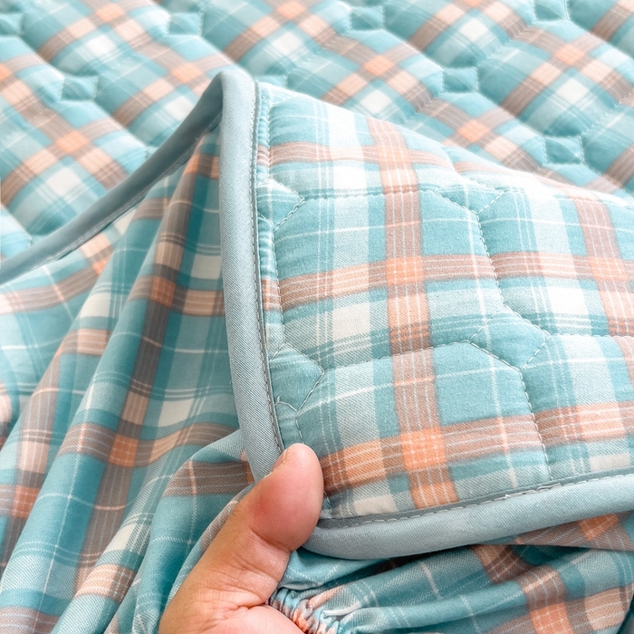 91家纺网 家纺一手货源 找家纺 希廷顿 2025新款色织水洗棉夹棉棉花床笠床笠单件单床笠 青春浅蓝