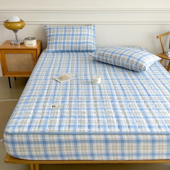 91家纺网 家纺一手货源 找家纺 希廷顿 2025新款色织水洗棉夹棉棉花床笠床笠单件单床笠 心语蓝