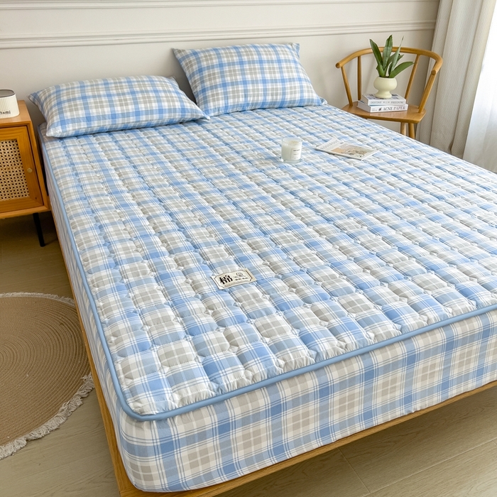 91家纺网 家纺一手货源 找家纺 希廷顿 2025新款色织水洗棉夹棉棉花床笠床笠单件单床笠 心语蓝