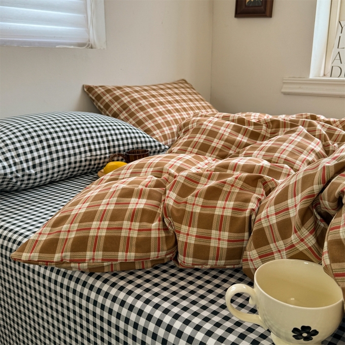 91家纺网 家纺一手货源 找家纺 多品2025新款无印风超柔水洗棉宿舍三件套 时光+黑白格