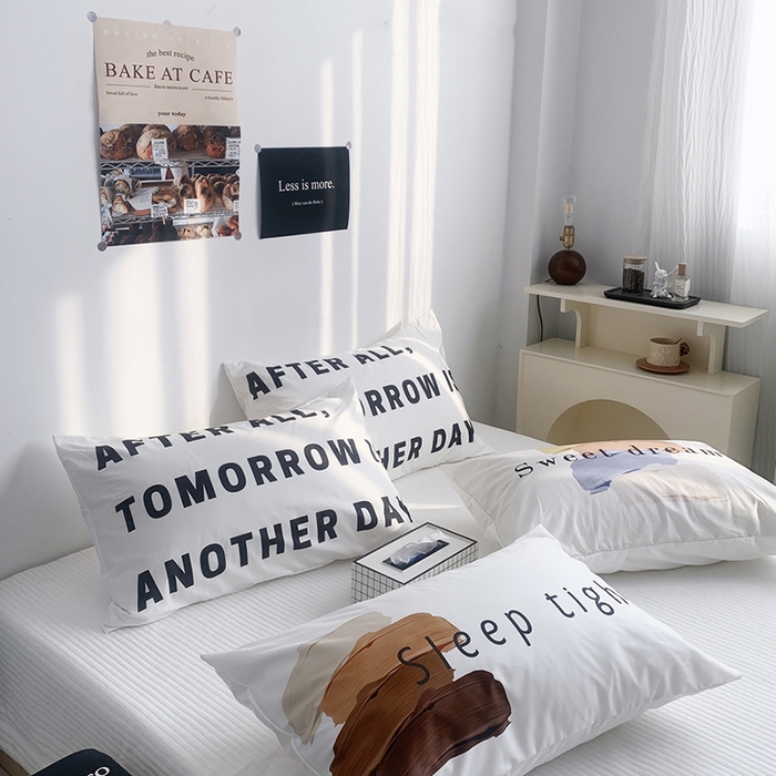 91家纺网 家纺一手货源 找家纺 柚可家居 2024新款数码定版全棉单枕套系列 字母tomor