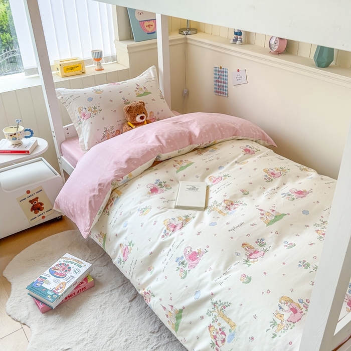 91家纺网 家纺一手货源 找家纺 鑫宇 2025新款全棉纯棉13372宽幅学生上下铺三件套 爱丽丝