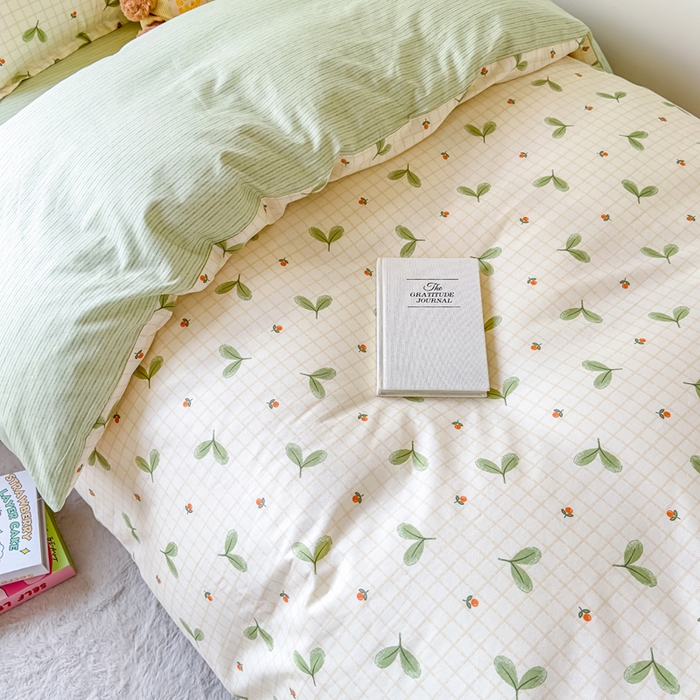 91家纺网 家纺一手货源 找家纺 鑫宇 2025新款全棉纯棉13372宽幅学生上下铺三件套 春芽小月