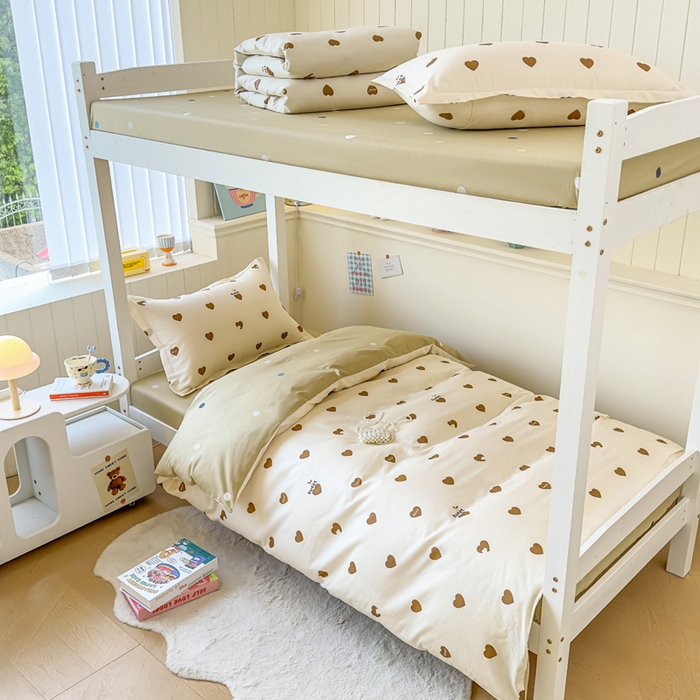 91家纺网 家纺一手货源 找家纺 鑫宇 2025新款全棉纯棉13372宽幅学生上下铺三件套 点点爱